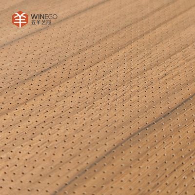 Odporny na ogień mikroperforowany panel akustyczny dla przestrzeni o kluczowym znaczeniu dla bezpieczeństwa