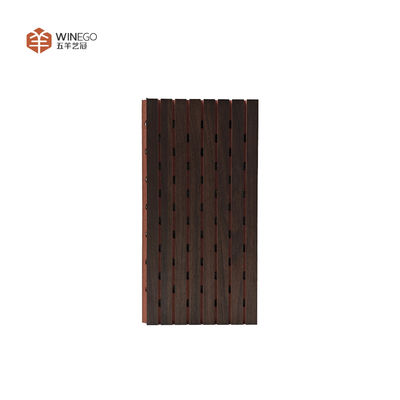 Stwórz doświadczenie wolne od hałasu przy użyciu Winego Grooved Panels for Multifunctional Spaces